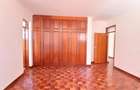 5 Bed Townhouse with En Suite at Lavington - 12