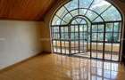 5 Bed Townhouse with En Suite at Lavington Green - 17