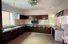 4 Bed Townhouse with En Suite in Riverside - 3