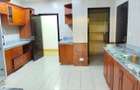 5 Bed House with En Suite in Lavington - 7