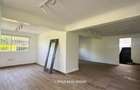 5 Bed House with Garden in Nyari - 3