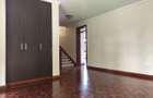5 Bed Townhouse with En Suite in Lavington - 9