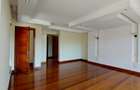 5 Bed Townhouse with En Suite in Lavington - 10