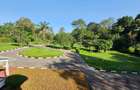 6 Bed House with En Suite in Rosslyn - 3
