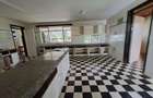 5 Bed House with En Suite in Gigiri - 9