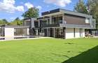 5 Bed House with En Suite in Nyari - 2