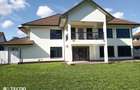 4 Bed Townhouse with En Suite at Off Kiambu Rd - 2