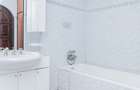 4 Bed Villa with En Suite at Riverside - 19