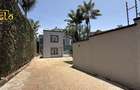 4 Bed Villa with En Suite in Spring Valley - 2