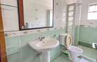 Serviced 2 Bed Apartment with En Suite in Brookside - 8