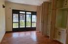 4 Bed House with En Suite in Runda - 14