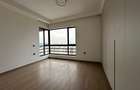 3 Bed Apartment with En Suite at Riverside - 4