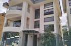 5 Bed Townhouse with En Suite in Lavington - 3