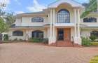 5 Bed House with En Suite at Nyari - 12