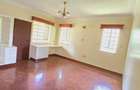5 Bed House with En Suite at Flem Tree - 13