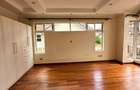 5 Bed Townhouse with En Suite at Owashika Road - 14