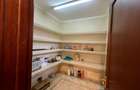 4 Bed Townhouse with En Suite in Westlands Area - 10
