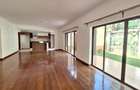 4 Bed Townhouse with En Suite at Lavington - 8