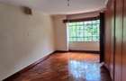 4 Bed Townhouse with En Suite at Lavington Off Convent - 18