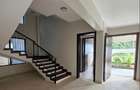 5 Bed Townhouse with En Suite in Lavington - 3