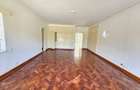 6 Bed House with En Suite in Rosslyn - 4