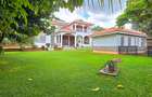5 Bed House with En Suite in Runda - 4