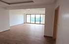 4 Bed Apartment with En Suite at Parklands Avenue - 13