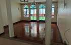5 Bed House with En Suite at Riverside - 5