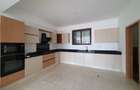 3 Bed Apartment with En Suite in Parklands - 6
