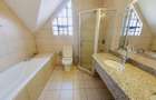 4 Bed Townhouse with En Suite at Lavington - 15
