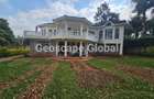 5 Bed House with En Suite in Runda - 1