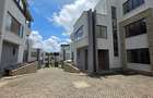 5 Bed Villa with En Suite at Lavington - 18