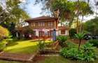 4 Bed House with En Suite in Rosslyn - 1