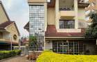 5 Bed Townhouse with En Suite at Kaputei Gardens - 14