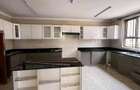 5 Bed Townhouse with En Suite in Lavington - 3