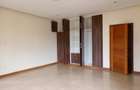 5 Bed House with En Suite in Runda - 8