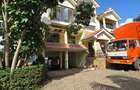 5 Bed Townhouse with En Suite at Lavington Green - 10