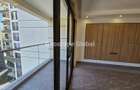 Furnished 3 Bed Apartment with En Suite in Riverside - 18