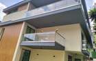 5 Bed Townhouse with En Suite in Lavington - 12