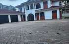 4 Bed House with En Suite in Lavington - 3