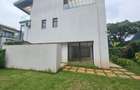 5 Bed Townhouse with En Suite in Lavington - 4