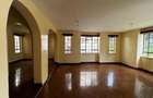 5 Bed Townhouse with En Suite in Lavington - 4