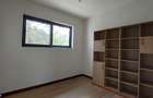 5 Bed Townhouse with En Suite in Lavington - 10