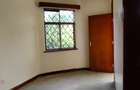 4 Bed Apartment with En Suite at Riverside Drive - 14