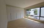 5 Bed Townhouse with Garden in Kyuna - 12