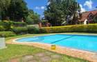 5 Bed Townhouse with En Suite in Lavington - 3