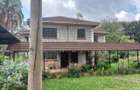 5 Bed House with En Suite in Lavington - 2