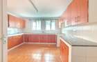 4 Bed House with En Suite at Hillview - 3