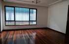5 Bed Villa with En Suite in Loresho - 7