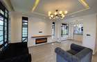 4 Bed House with En Suite in Membley - 2